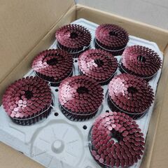 ジ404/  村田産業 マシンネイル MNF33-50 大頭 赤 Sパネル用 ワイヤーコレート釘 150本 ×16巻 合計2400本 セット まとめ エアツール部材 大工道具 DIY 未使用の画像