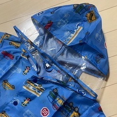 【美品】キッズレインコート　ブルー　車柄　収納袋付きの画像