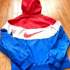 【中古】NIKE ナイキ アウター キッズ 150 160 赤 青 の画像