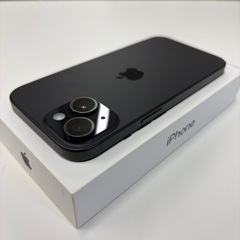 iPhone15 128GB ブラック 本体 SIMフリー ケース付き 初期化済み  【美品・中古】の画像