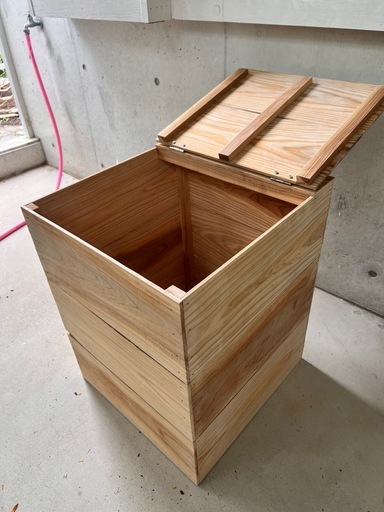 木箱　
