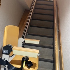 電動エレベーター　車椅子　バリアフリー　の画像