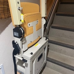 電動エレベーター　車椅子　バリアフリー　の画像