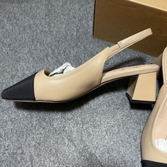 新品　スリングバックパンプスの画像