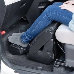 フットレスト、オットマン、足置きの画像