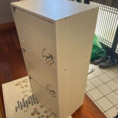 収納棚の画像