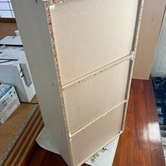 収納棚の画像