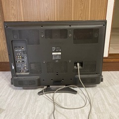 シャープ32型AQUOS液晶テレビの画像