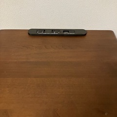ナイトテーブルの画像