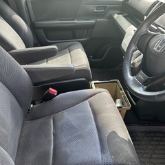 ホンダステップワゴン2012年型の画像