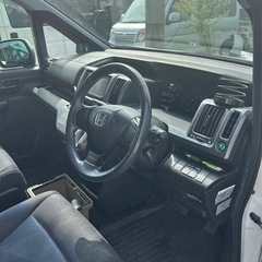 ホンダステップワゴン2012年型の画像