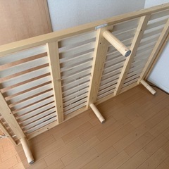 　ベッドフレームの画像