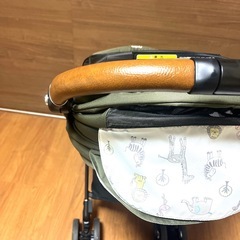【美品】Aprica ラクーナビッテクッション レザーハンドル アニマル柄の画像