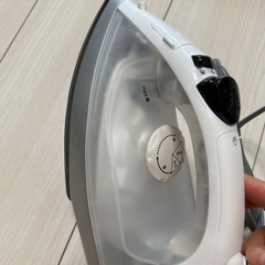 アイロンとアイロン台の画像