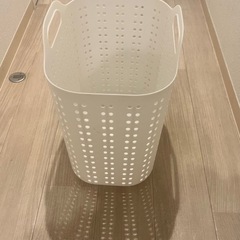 【本日14時まで】洗濯カゴの画像