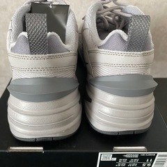 NIKE スニーカー　27.5センチの画像