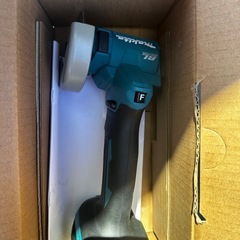 makita MC300DZ サンダー　充電式コンパクトカッターの画像
