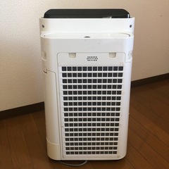 SHARP  プラズマクラスター　加湿空気清浄機　2017年製の画像