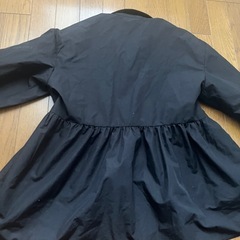 黒シャツの画像