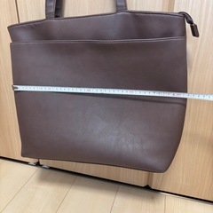 【新品】本革　大きめトートバッグの画像