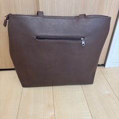 【新品】本革　大きめトートバッグの画像