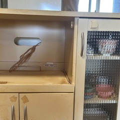 食器棚の画像