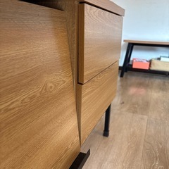 テレビボードの画像