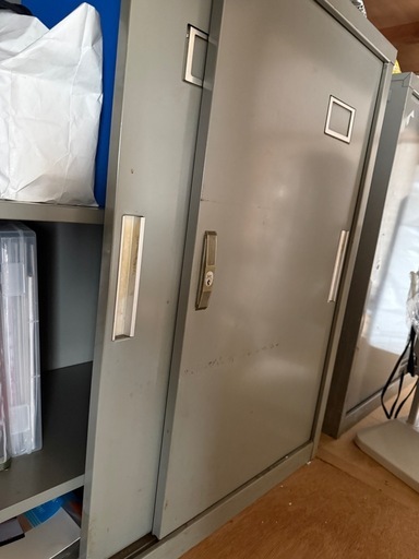 オフィス什器　セット　3キャビネット　全て同じ大きさです。