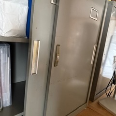 オフィス什器　セット　3キャビネット　全て同じ大きさです。の画像