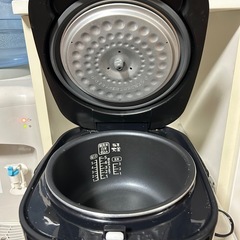炊飯器の画像
