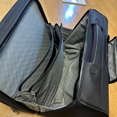 サムソナイト　スーツケースの画像