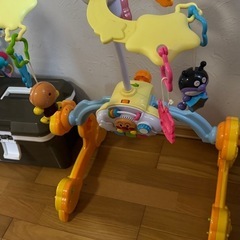 アンパンマンメリー　歩行器　つかまり立ちの画像
