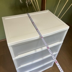 押入れ収納ケース「洗浄済み」4段引き出しプラスチックケース　の画像