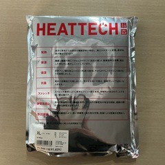 寒くなる季節に☃️ヒートテックXLサイズUNIQLOユニクロバスト92〜98cm新品未開封❣️長袖TシャツUネック肌着黒の画像