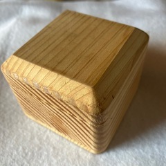 山形県産手作り　蜜蝋WAX 木製ケース付きの画像