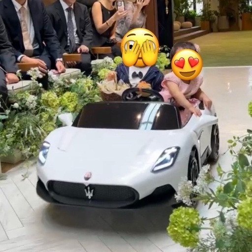 乗用ラジコンカー　マセラティ　結婚式　リングボーイ