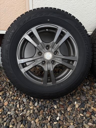 BRIDGESTONE BLIZZAK VRX2    195/65R15  バリ山　23年製　　ヴォクシーなどに♪ 引き取りでお願いします