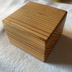 山形県産　手作り 蜜蝋WAX 木製ケース付きの画像