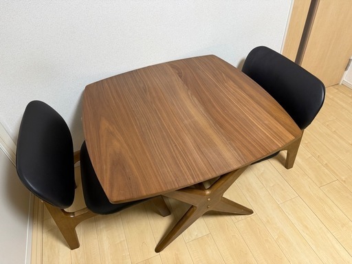 ニトリ　リビングダイニングテーブルチェア3点セット