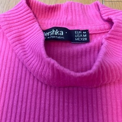 Bershka ピンク 半袖 Tシャツ US Mの画像