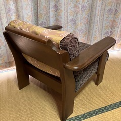 木製ソファの画像