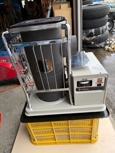 引き取り及び近郊配達限定出品！札幌発サンポット煙突石油ストーブ2017年式中古品 引き取り及び近郊配達限定出品！札幌発コロナ煙突式石油ストーブ2017年式