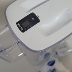 BRITA 浄水ポット（カートリッジ2個付き）の画像