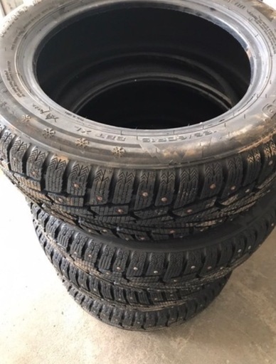 スパイクタイヤ　４本