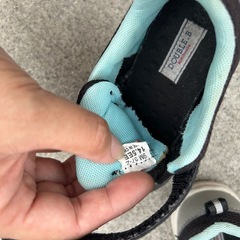 ベビースニーカー 14.5cm
の画像