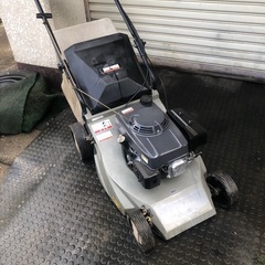 実働　HONDA製　自走式芝刈機　HRF464　ガソリンエンジンGXV120搭載草刈機の画像