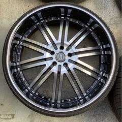 迫力大！24インチ ホイール 255 25 R24の画像