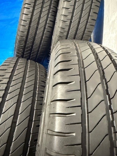 NV350
,CARAVAN ノーマルタイヤ195/80/r15 2023