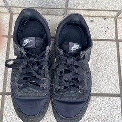 NIKEスニーカー　ブラックの画像