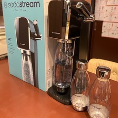 タイトル  【引取限定／宿毛】SodaStream ART ブラック 本体＋DWSボトル計5（1L×1／0.5L×4）レバー式／スナップロックの画像